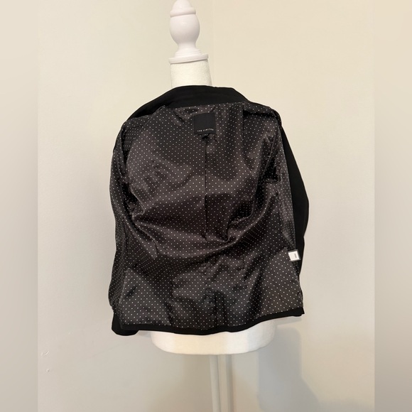 The Limited Classic Black Blazer - Picture 8 of 11